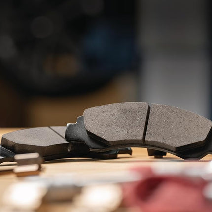 ACDelco 14D1092CH Advantage Ceramic Front Disc Brake Pad Set with Hardware