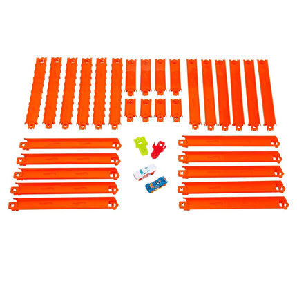 Hot Wheels Track Creator Deluxe Pack & 2 Toy Cars