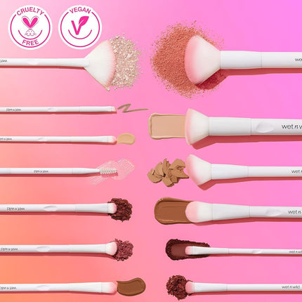 wet n wild Eye Crease Brush,Flawless Tapered Blending, Soft Synthetic Fibers, Ergonomic Handle for Comfortable Precision Control, Cruelty-Free & Vegan