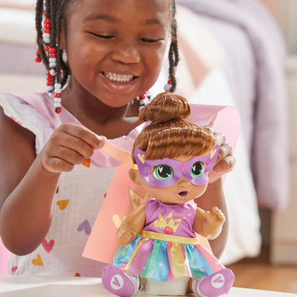 Baby Alive Super BFF Sophia Sparkle, muñeca de juguete de 28 cm con pelo castaño, para disfrazar, para niñas y niños a partir de 3 años (exclusivo de Amazon)