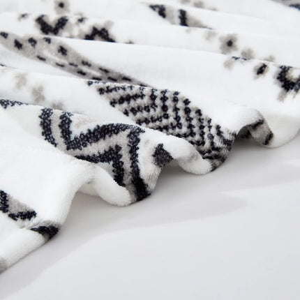 Wrangler - Throw Blanket, Soft Plush Fleece Bedding, Yellowstone Inspired, Western Decor for Bed or Couch (Diamond Trail Black, 50" x 70")
