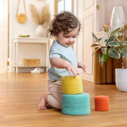 Lovevery Block Set - Sustainable Solid Wood Building Blocks with More Than 20 Activities, 70 Pieces and 18 Shapes (German Activity Guide)