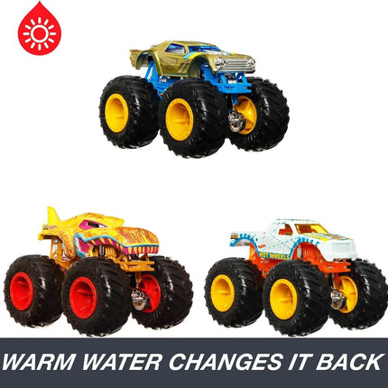 Hot Wheels Monster Trucks Coffret de 3 mini-véhicules Color Shifters 1:64, les Monster Trucks changent de motifs dans l'eau froide et retrouvent leur aspect initial dans l'eau chaude, jouet pour enfants, HGX20