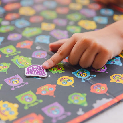 Educational Insights Robot Face Race, Fast Paced Color Recognition Matching Game, for Ages 4+
