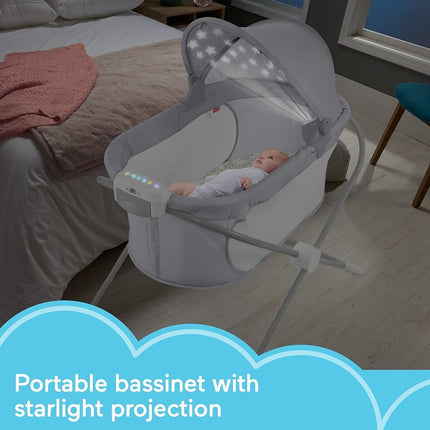 Berceau portable Fisher-Price Apaisant avec projection, lumières, musique, vibrations et pliage compact pour nouveau-nés de 0 mois et plus, Fawning Leaves
