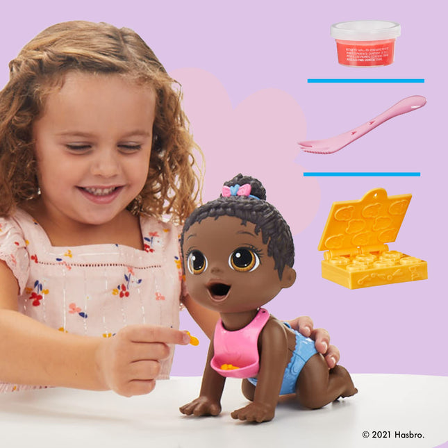 Baby Alive Lil Snacks Muñeca, muñeca con cabello negro de 20 cm que come y hace popó, con temática de merienda para niños de 3 años en adelante