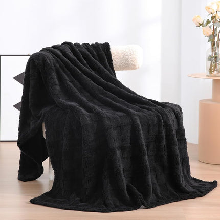 Linecooo Black Fleece Throw Blanket 50”×70”Checkered Design for Couch Sofa