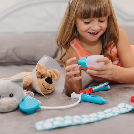 Melissa & Doug Pet Vet Set | Animal Care Kit for Kids, Doctor Role Play Toys for Children | Age 3+