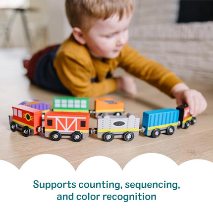 Melissa & Doug Wooden Train Cars (8-Piece Train Set)
