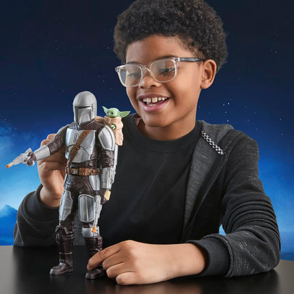 Star Wars The Mandalorian & Grogu Bounty Blaster, 28-cm Action Figure with Sound Effects & Phrases, Interactive Toys for Boys & Girls Ages 4+ - English version
