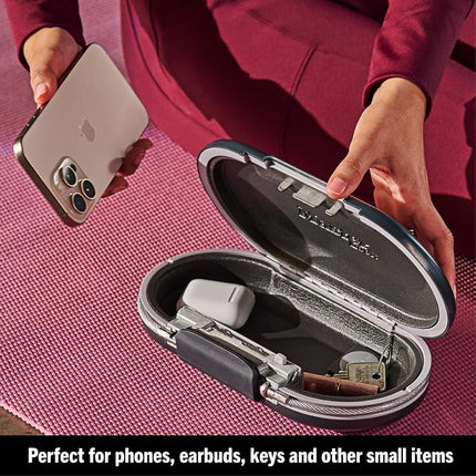 Master Lock Portable Safe with Resettable Combination Lock, Personal Safe Box for Travel, 5900D