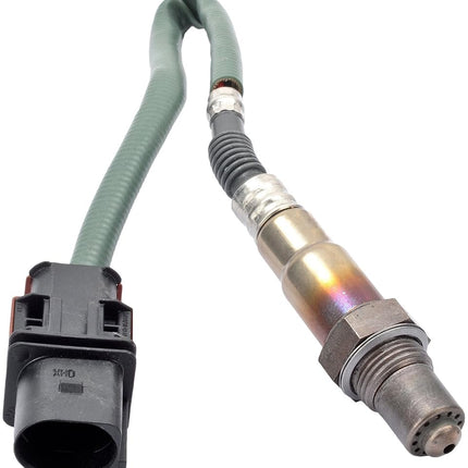 BOSCH 17487 Original Equipment Oxygen Sensor -Compatible with Select Ford Edge, Escape, Explorer, Focus, Fusion, F-150, F-250, F-350, Mustang, Taurus; Lincoln Continental, MKC, MKT, MKX, MKZ, Nautilus