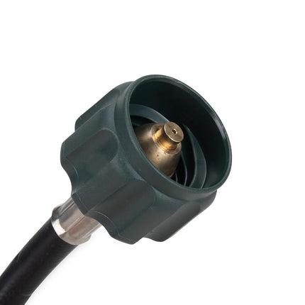 Conector de manguera de propano flexible Camco | Diseñado para conectar a un regulador de propano de RV o remolque | Las características de seguridad incluyen protección térmica y protección contra exceso de flujo | 12 pulgadas (59053)