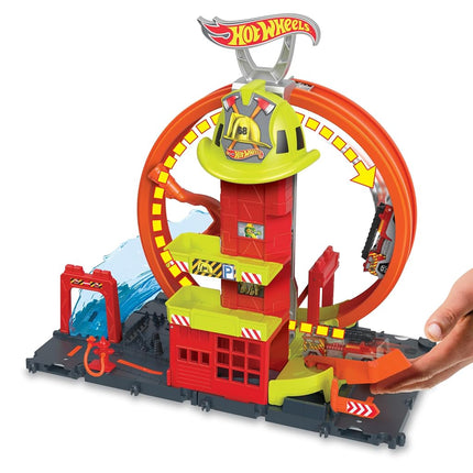 Hot Wheels City Super Loop Fire Station Playset & 1 Car