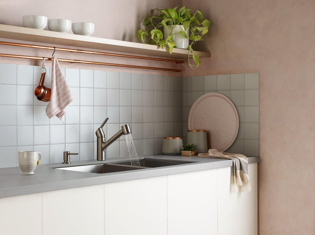 Moen Sombra Power Clean spot Resist Stainless Finish pullout Kitchen Faucet