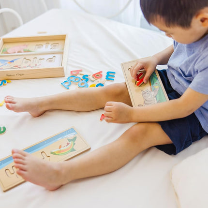 Melissa & Doug See & Spell − Wooden Alphabet Letters with Flash Cards | Educational Word Puzzles for Children | Age 4–6