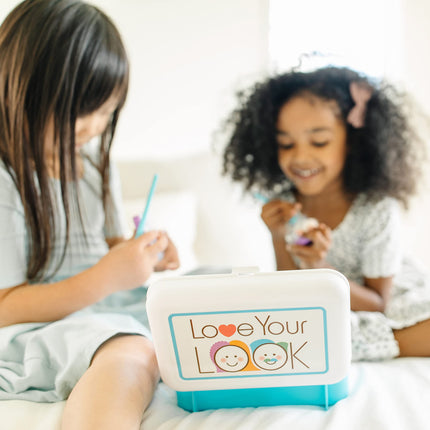 Melissa And Doug Adorable Kit de Maquillaje de Juego "Love Your Look"