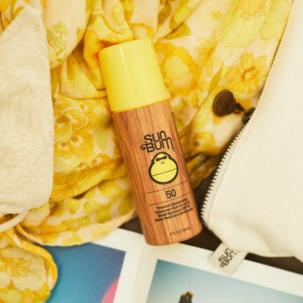 Sun Bum Original Protector Solar SPF 50 en Roll-On | Vegano y Cumple con la Ley 104 de Arrecifes de Hawái (sin octinoxato ni oxibenzona) Loción Protectora Solar Hidratante de Amplio Espectro UVA/UVB con Vitamina E | 3 oz