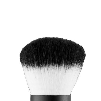 e.l.f. Kabuki Face Brush, Travel-Sized Make-up Brush for Precise & Controlled Application On-The-Go, Vegan & Cruelty-Free