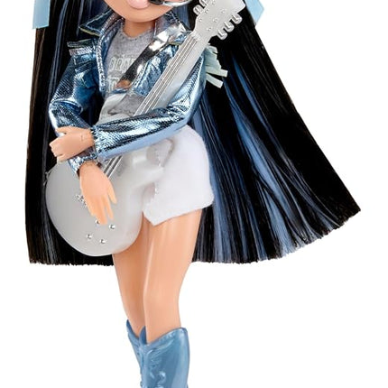 Bratz Pop Starz Jade - Fashion Doll with Collectable Charm, Outfit and Music Accessories