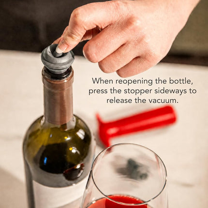 Vacu Vin Wine Saver Pump with 2 x Vacuum Bottle Stoppers - Red (Red Pump + 4 Stoppers)
