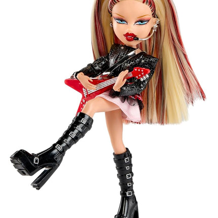 Bratz Pop Starz Cloe - Fashion Doll with Collectable Charm, Outfit and Music Accessories