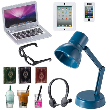 12 Pcs Maison de Poupée Miniature Ordinateur Portable Tablette Téléphone Lampe Livre Lunettes Café Casque Accessoires de Simulation 1/12 1/6 Jouet Pad Ensemble de Jeu Convient Barbie Poupée Fille Mini Fête Boisson Bureau