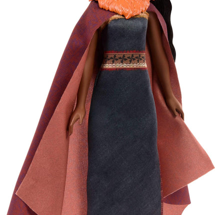 Mattel Disney Moana 2 Muñeca de Moda Matangi con 3 Accesorios, Atuendo Removible con Capa, Tocado, Hombrera y Tobillera, Inspirada en la Película