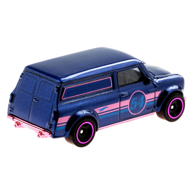 Hot Wheels Perla y Cromo 67 Austin Mini Van 2/5