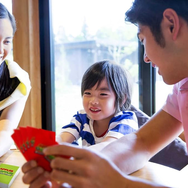 Apples to Apples Junior: The Game of Crazy Comparisons - Family Party Game for Kids, Ages 9 & Up - 504 Cards