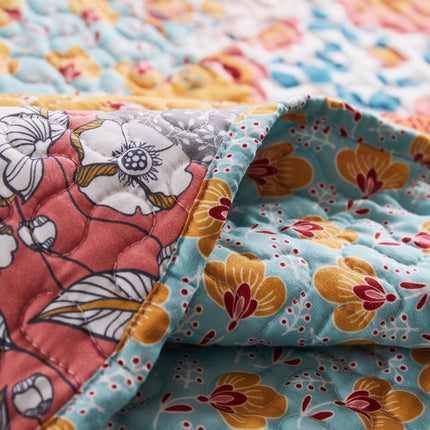 Greenland Home Barefoot Bungalow Carlie Modern Floral Quilt, Tapestry & Throw Blanket, 50 x 60 inches, Calico Patches