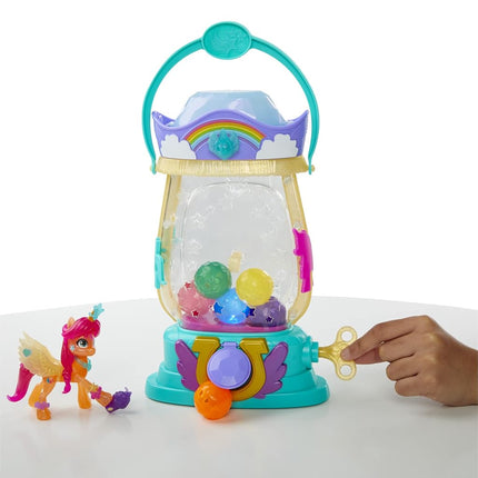 My Little Pony: A New Generation Movie Sparkle Reveal Lantern Sunny Starscout - Light Up Toy with 25 Pieces, Surprises