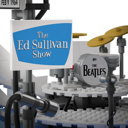 MEGA The Beatles Building Set with 681 Pieces, 4 Poseable Action Figures and Ed Sullivan Stage, with LED Lights, for Adult Collectors, HVH42