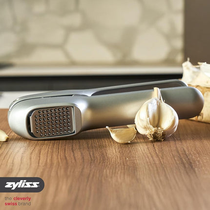 Zyliss Susi 4 Garlic Press | PFAS-Free Coating, Easy Clean, Durable