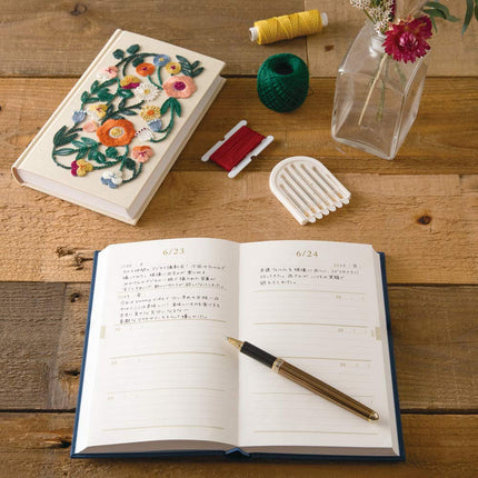Midori 12883006 Diary for 5 Year Consecutive Embroidery, Floral Pattern, Beige