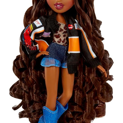 Bratz Goin' Out! - Sasha - 1 Collectible Fashion Doll with Accessories, Comes with an Outfit, a Purse, a Pair of Sunglasses, and a Brush - Kids Toy - Great for Ages 6 and Older