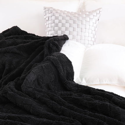 Linecooo Black Fleece Throw Blanket 50”×70”Checkered Design for Couch Sofa