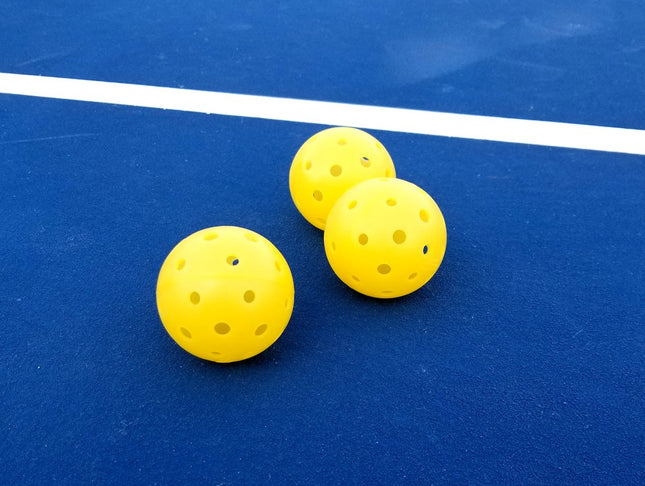 Balles de pickleball Tourna Strike Outdoor (lot de 36) Homologuées USAPA, jaune optique (PIKL-36-OY-O)