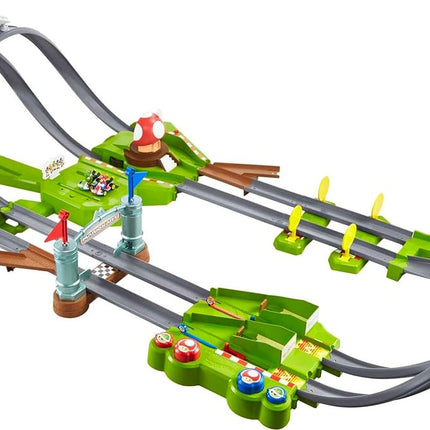 Hot Wheels Mario Kart Circuit Track Set with 1:64 