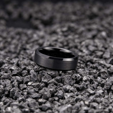 King Will BASIC 7mm Anillo de boda de carburo de tungsteno negro para hombre, acabado cepillado, borde biselado pulido 9