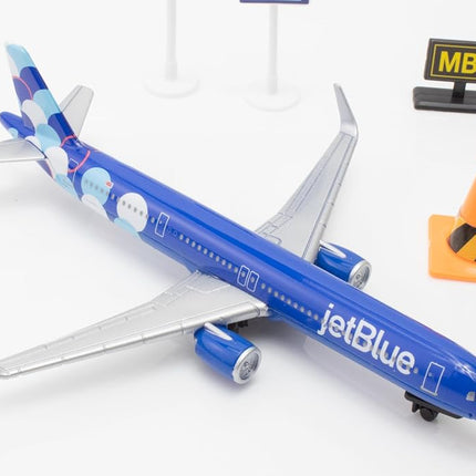 Daron 12-Piece jetBlue A321 Balloons Livery Airport Die-Cast Metal and Plastic Airplane, Vehicles, and Accessories Playset Toy and Collectible, for Age 3+