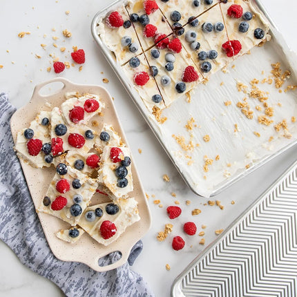 Nordic Ware Prism Quarter Sheet, Aluminium Baking Sheet with Improved Airflow, Premium Bakeware Made in The USA, Silver,L: 12.1" x W: 8.8" x H: 1.1"