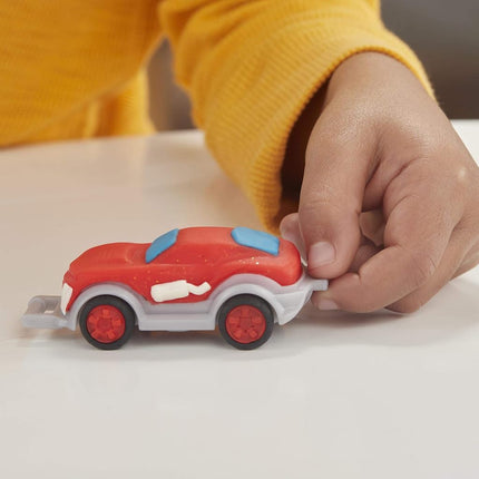 Play-Doh Wheels Tow Truck Toy for Children 3 Years and Up with 3 Non-Toxic Colours