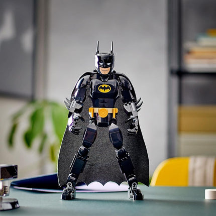 LEGO DC Batman Construction Figure, Super Hero Buildable Toy with Cape, Based on the 1989 Batman Movie, Collectible Set, Gift Idea for Kids 76259