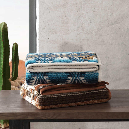 Wrangler - Throw Blanket, Super Soft Sherpa Bedding with Corduroy Reverse, Yellowstone Inspired, Western Luxurious Bedding, Oeko-Tex Certified (Coyote Sands Orange, 50" x 60")