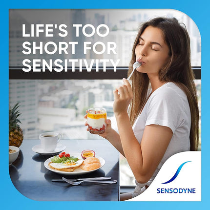 Sensodyne Complete Protection Sensitivity Toothpaste for Sensitive Teeth, Extra Fresh, 100mls (Pack of 2)