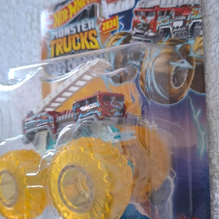 Hot Wheels Monster Trucks New for 2024 1:64 Scale Power Smashers (5 Alarm)