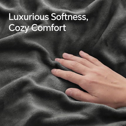BEDELITE Flannel Pillowcases Standard Set of 2, Super Soft Fleece Pillow Case Cover with Zipper for Bedroom, Sofa, Couch,Luxury Cozy Fuzzy Velvet Pillow Shams for All Seasons(20x26 Inches, Dark Gray)