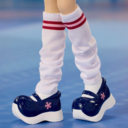 Barbie Signature Muñeca y Accesorios My Scene Nolee, Traje Inspirado en los años 2000 con Conjunto Deportivo a Juego, Chaqueta Corta, Calentadores y Soporte para Muñeca, JBH79