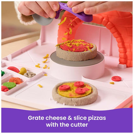 Kinetic Sand, SquishPizza Rising Pizza Playset with 452g Play Sand and 5 Tools, Kids’ Toys for Girls and Boys Aged 5 and up